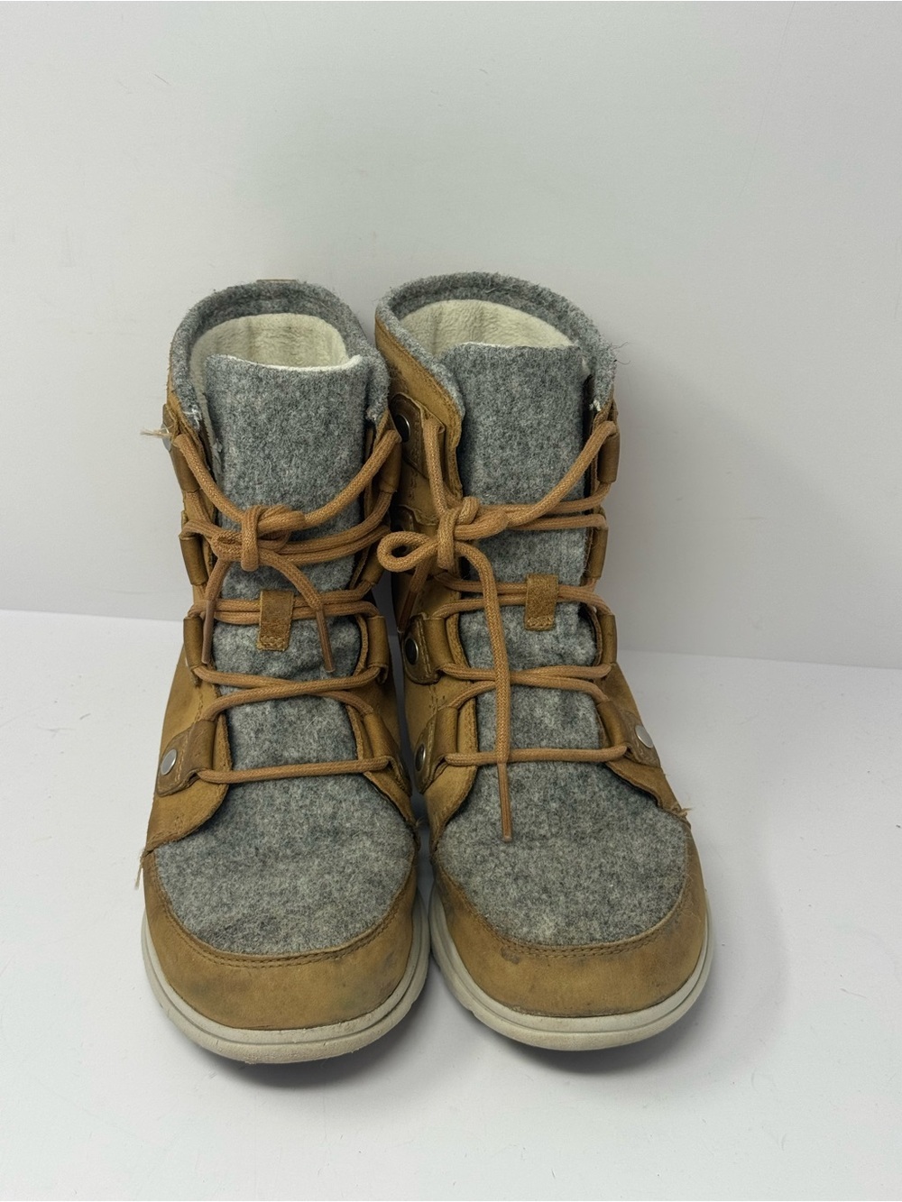 Sorel Explorer II Joan Waterproof Boots Sz 8 Brown Suede Gray Wool Lace Up - Picture 2 of 6